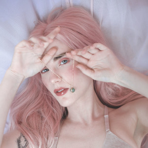 Набір Bijoux Indiscrets HOROSCOPE - Cancer (Рак) вібратор на палець, гель для клітора, підвіска. Photo 2