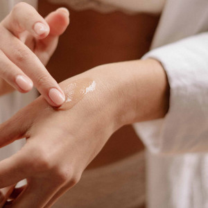 Лубрикант на водній основі Bijoux Indiscrets - Sex au Naturel 500 мл. Photo 3